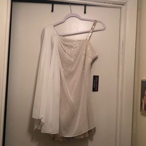 2 pcs after 5 wear. Very Elegant.